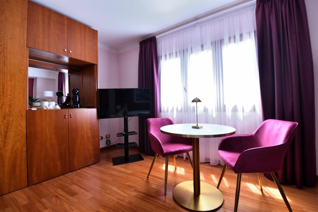 Le Cinema Bed & Breakfast Formia Exterior photo