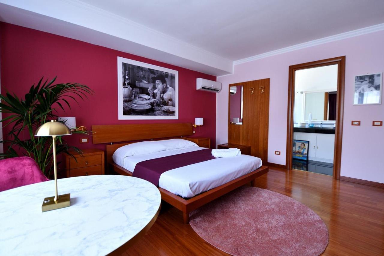 Le Cinema Bed & Breakfast Formia Exterior photo