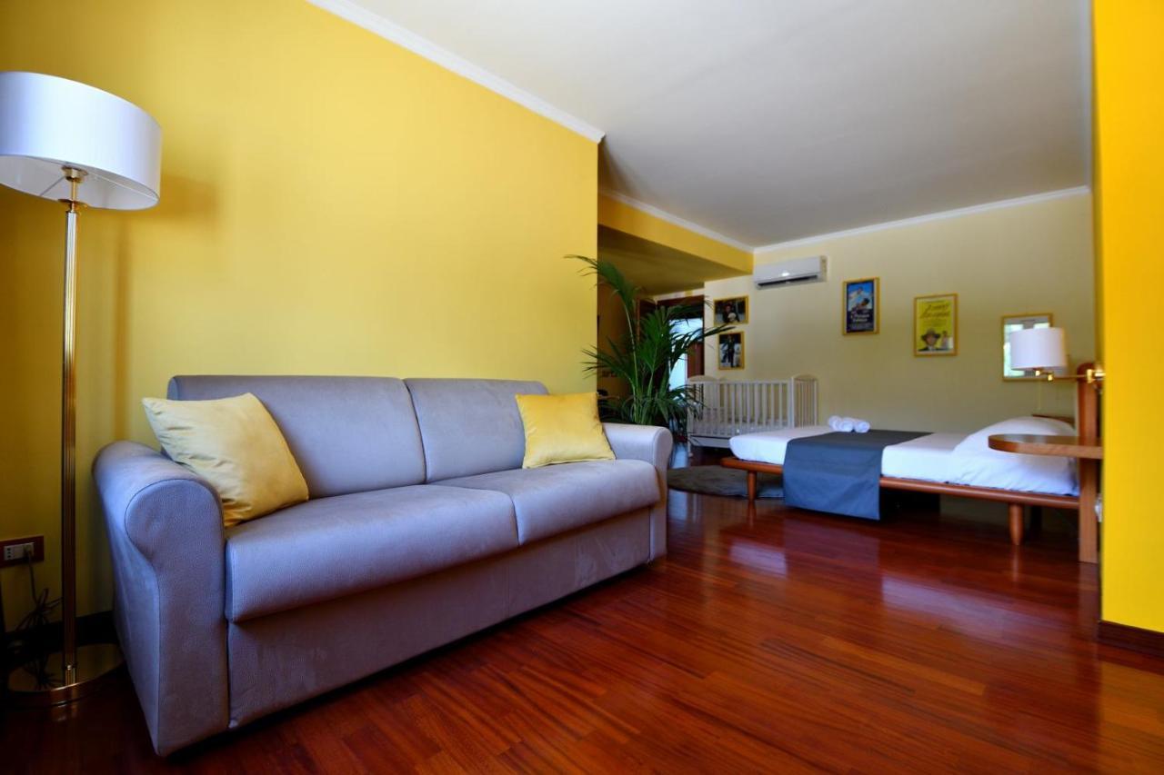Le Cinema Bed & Breakfast Formia Exterior photo
