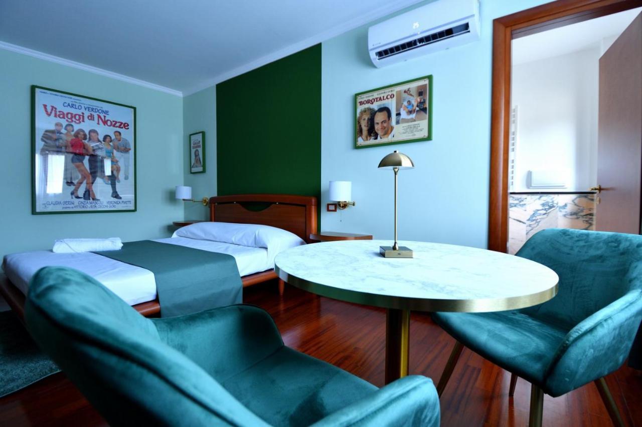Le Cinema Bed & Breakfast Formia Exterior photo