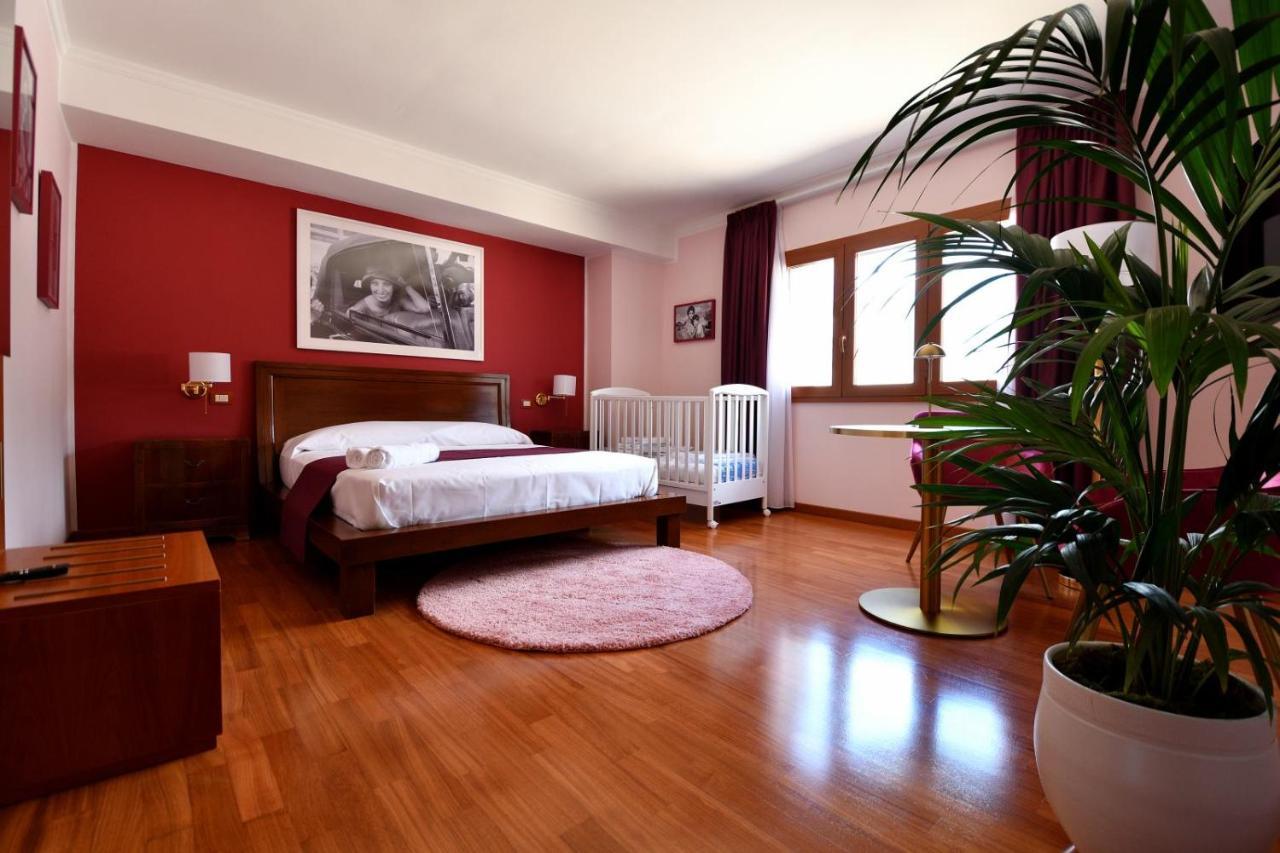 Le Cinema Bed & Breakfast Formia Exterior photo