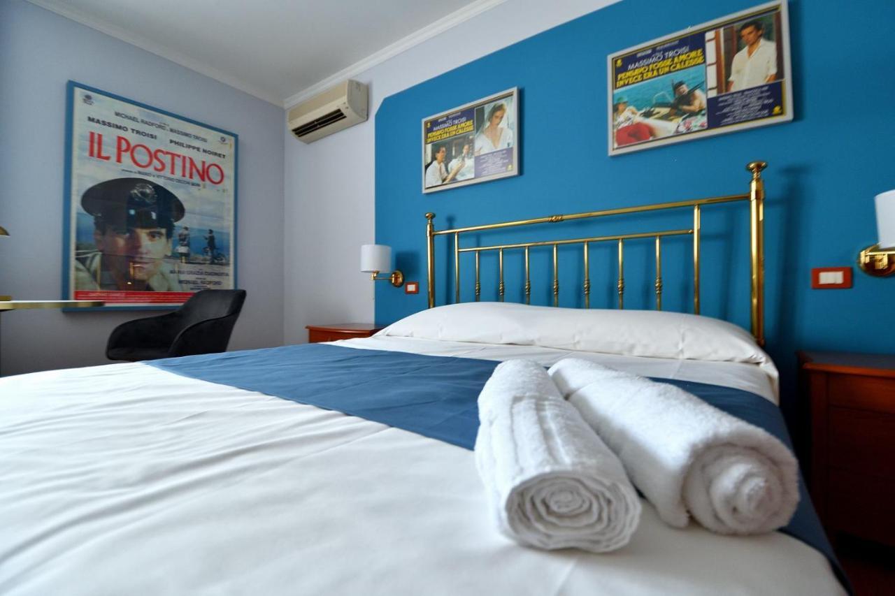 Le Cinema Bed & Breakfast Formia Exterior photo